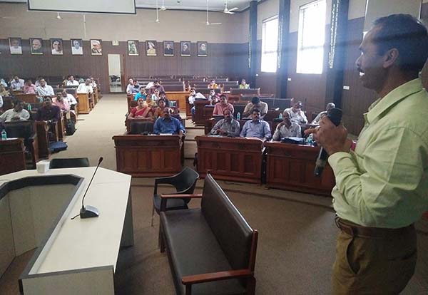 ಆತ್ಮಯೋಜನೆ ಅನುಷ್ಠಾನಕ್ಕೆ ಅಧಿಕಾರಿಗಳು ಒಗ್ಗೂಡಬೇಕು: ಡಾ.ಎಂ.ಜೆ.ಚಂದ್ರೇಗೌಡ